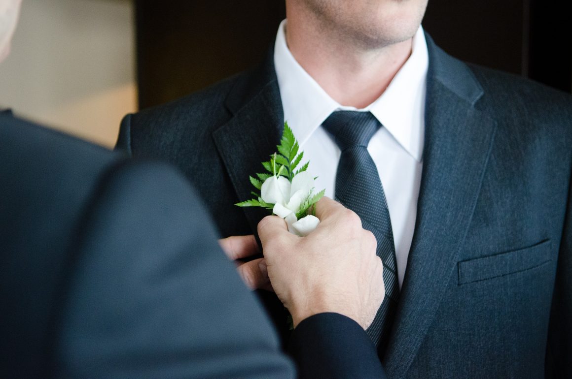 Unique Wedding Gift Ideas For Grooms